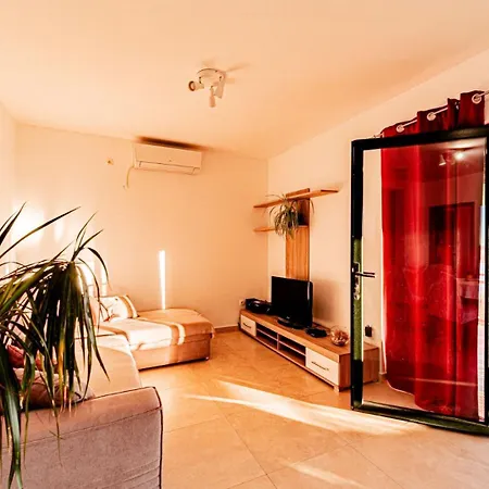 Vila By Guide *